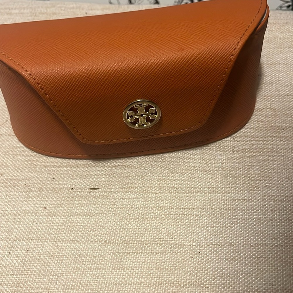 Tory glasses case